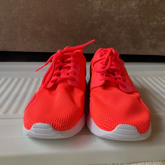 Nike | Kaishi Neon Coral Sneakers, NWOT - Picture 4 of 5